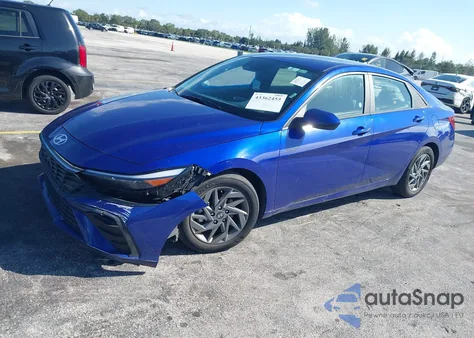 2024 Hyundai Elantra Sel z USA, uszkodzony, nr VIN KMHLM4DG3RU639684